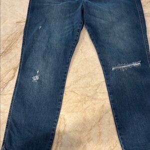Womens Frame Le Sylvie Crop  Blue Distressed Jeans